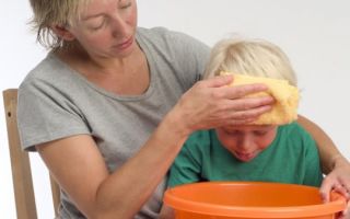 Как промыть желудок ребёнку (в домашних условиях, чем промывать, когда нужно промывать желудок)