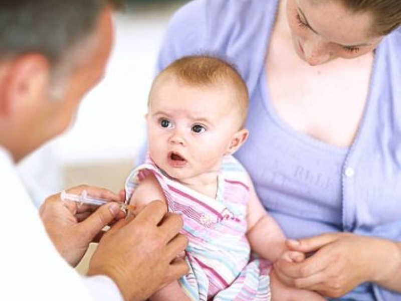 Ребенок и прививка