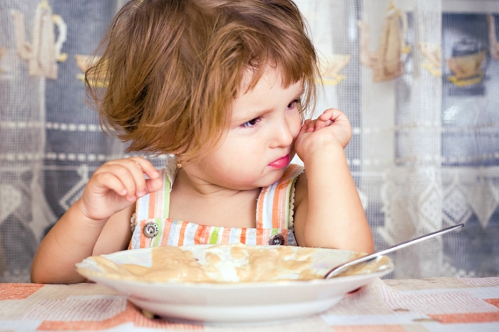 Затруднения при приеме пищи у ребенка