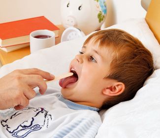 Что делать при белой лихорадке у ребенка симптомы неотложная помощь и лечение